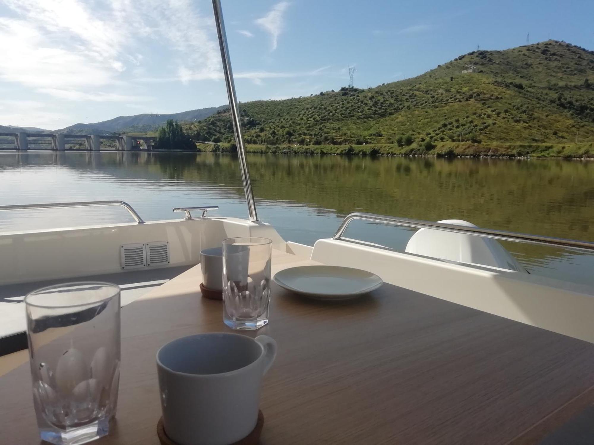 Hotel Koolhouse Boat Vila Nova de Fozcoa Exteriér fotografie
